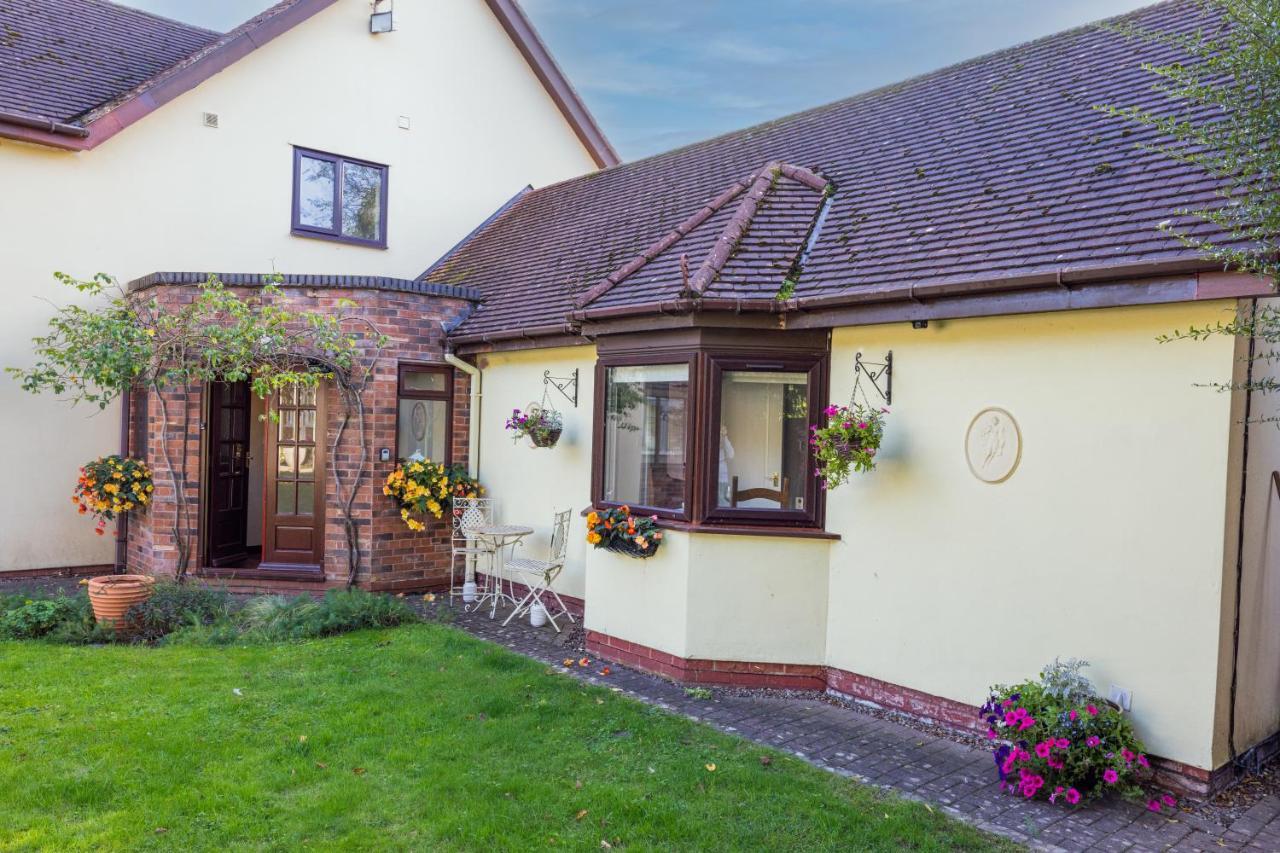 The Cottage On The Common Tenbury Exterior photo